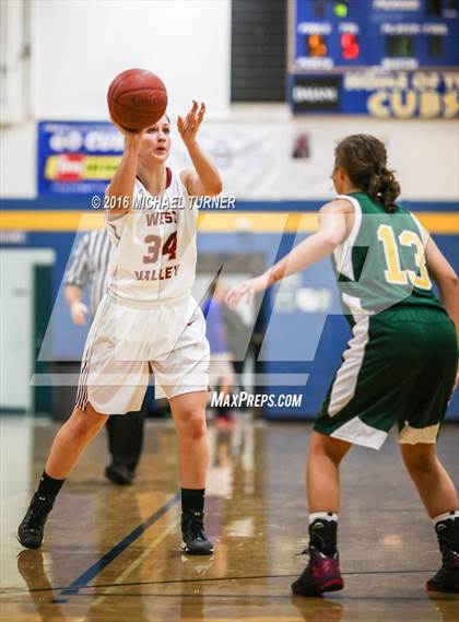 Thumbnail 2 in Paradise vs. West Valley photogallery.