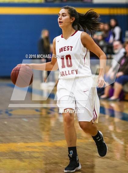 Thumbnail 1 in Paradise vs. West Valley photogallery.