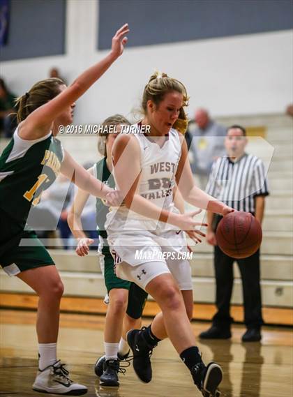 Thumbnail 2 in Paradise vs. West Valley photogallery.