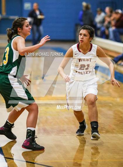 Thumbnail 3 in Paradise vs. West Valley photogallery.