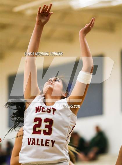 Thumbnail 2 in Paradise vs. West Valley photogallery.
