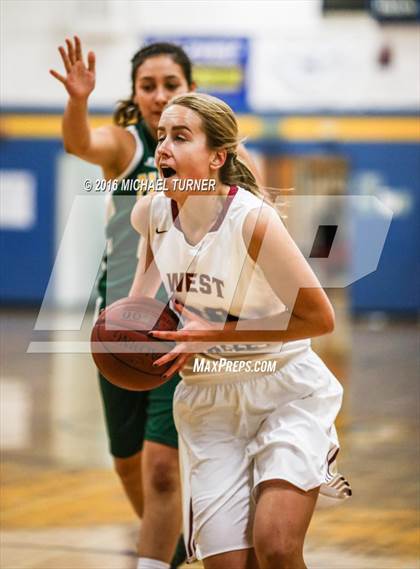 Thumbnail 2 in Paradise vs. West Valley photogallery.