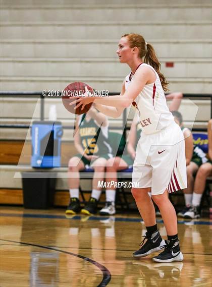 Thumbnail 2 in Paradise vs. West Valley photogallery.