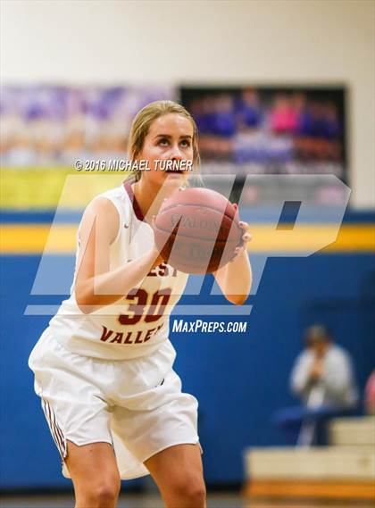 Thumbnail 3 in Paradise vs. West Valley photogallery.