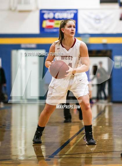 Thumbnail 1 in Paradise vs. West Valley photogallery.