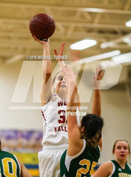 Thumbnail 1 in Paradise vs. West Valley photogallery.