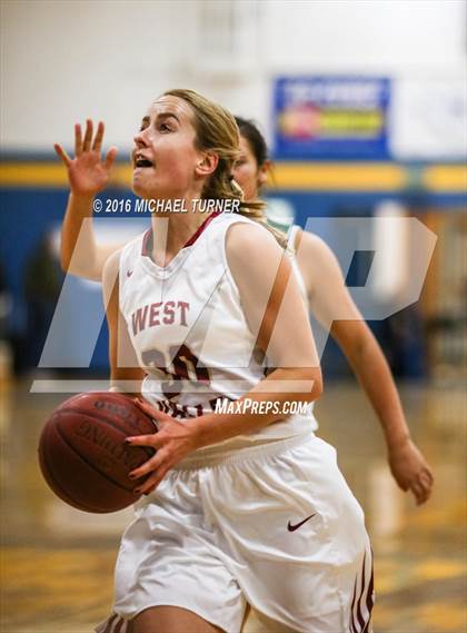 Thumbnail 3 in Paradise vs. West Valley photogallery.