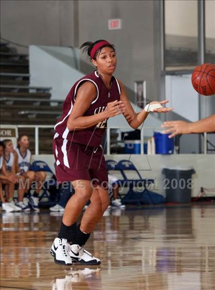 Thumbnail 2 in Clear Creek vs. Dickinson (McDonald's Texas Invitational) photogallery.