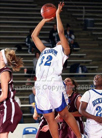 Thumbnail 1 in Clear Creek vs. Dickinson (McDonald's Texas Invitational) photogallery.