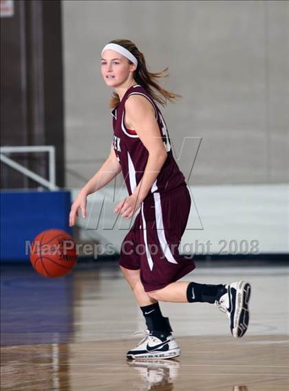 Thumbnail 2 in Clear Creek vs. Dickinson (McDonald's Texas Invitational) photogallery.