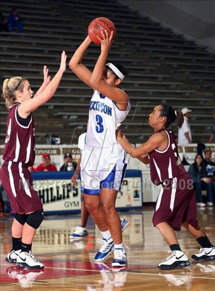 Thumbnail 2 in Clear Creek vs. Dickinson (McDonald's Texas Invitational) photogallery.