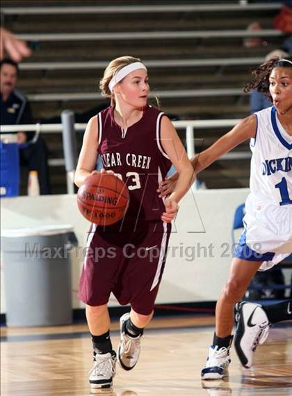 Thumbnail 3 in Clear Creek vs. Dickinson (McDonald's Texas Invitational) photogallery.