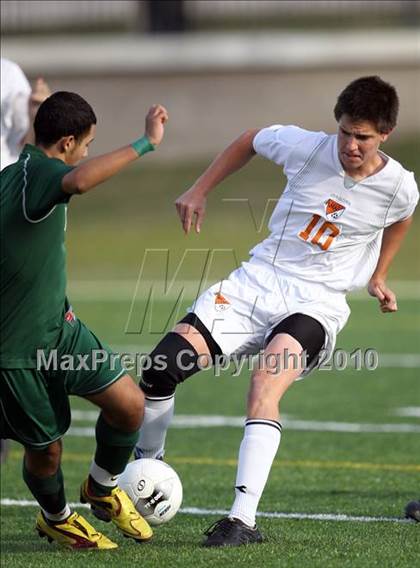 Thumbnail 2 in Westwood vs Naaman Forest (5A Regional Semifinals) photogallery.