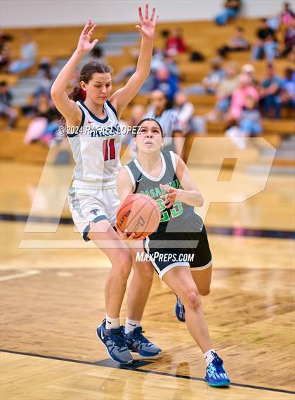 Thumbnail 2 in Clear Lake vs. Pasadena (McDonald's Texas Invitational) photogallery.