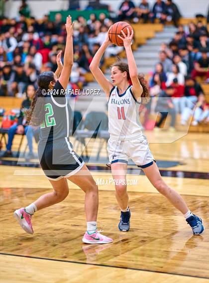 Thumbnail 1 in Clear Lake vs. Pasadena (McDonald's Texas Invitational) photogallery.