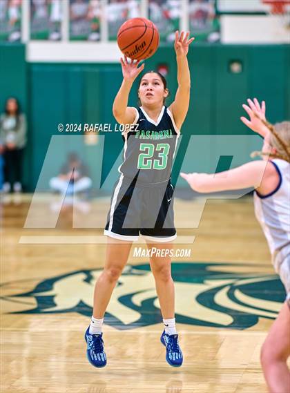 Thumbnail 1 in Clear Lake vs. Pasadena (McDonald's Texas Invitational) photogallery.