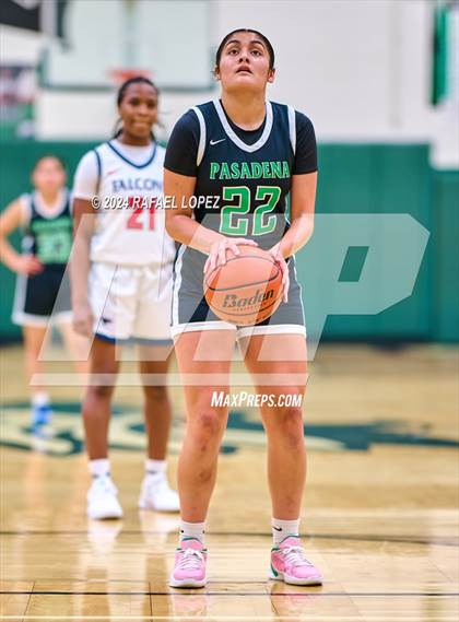 Thumbnail 1 in Clear Lake vs. Pasadena (McDonald's Texas Invitational) photogallery.
