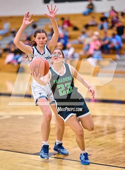 Thumbnail 3 in Clear Lake vs. Pasadena (McDonald's Texas Invitational) photogallery.
