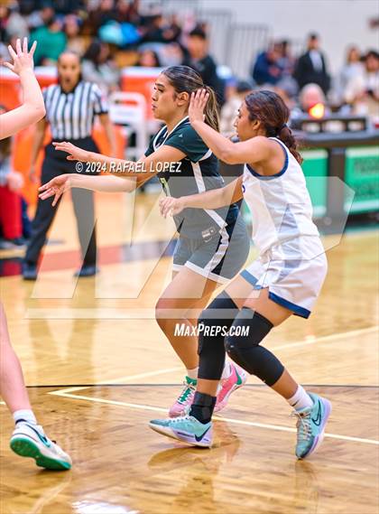 Thumbnail 3 in Clear Lake vs. Pasadena (McDonald's Texas Invitational) photogallery.