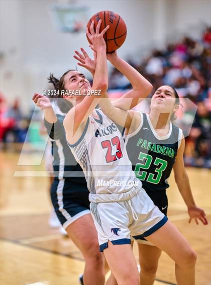 Thumbnail 1 in Clear Lake vs. Pasadena (McDonald's Texas Invitational) photogallery.
