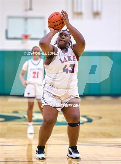 Thumbnail 2 in Clear Lake vs. Pasadena (McDonald's Texas Invitational) photogallery.
