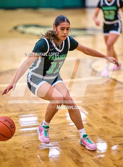 Thumbnail 1 in Clear Lake vs. Pasadena (McDonald's Texas Invitational) photogallery.