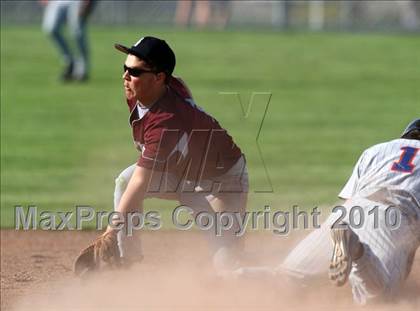 Thumbnail 3 in Elba/Byron-Bergen @ Attica photogallery.