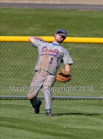 Thumbnail 3 in Elba/Byron-Bergen @ Attica photogallery.