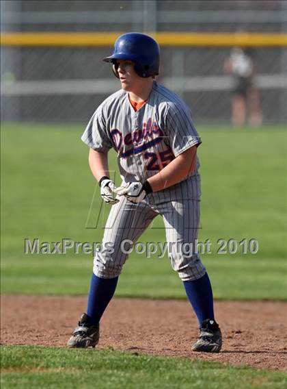 Thumbnail 3 in Elba/Byron-Bergen @ Attica photogallery.