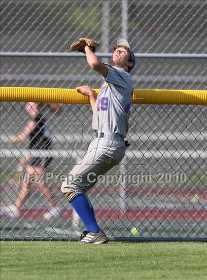 Thumbnail 3 in Elba/Byron-Bergen @ Attica photogallery.