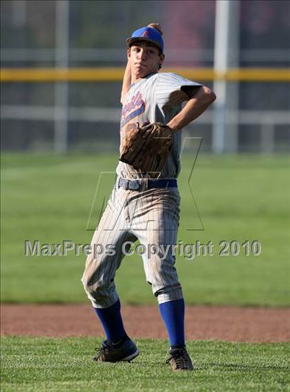 Thumbnail 3 in Elba/Byron-Bergen @ Attica photogallery.