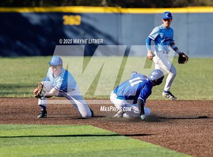 Thumbnail 2 in Highlands @ Covington Catholic photogallery.