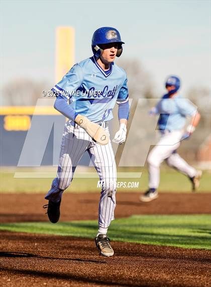 Thumbnail 2 in Highlands @ Covington Catholic photogallery.