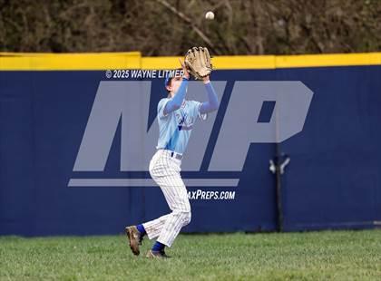 Thumbnail 1 in Highlands @ Covington Catholic photogallery.