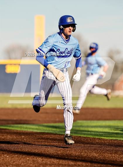 Thumbnail 1 in Highlands @ Covington Catholic photogallery.