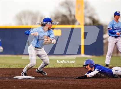 Thumbnail 1 in Highlands @ Covington Catholic photogallery.