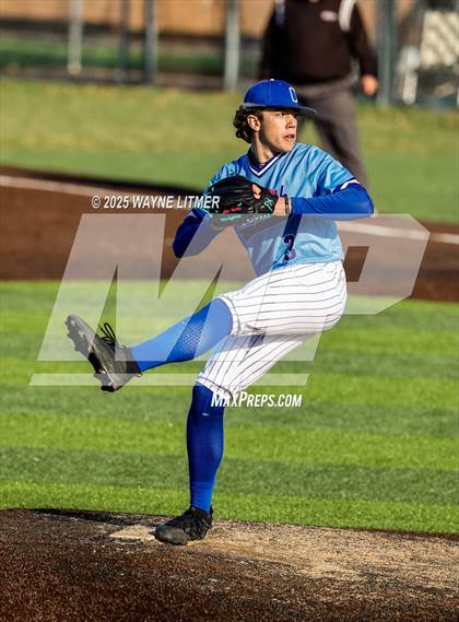 Thumbnail 1 in Highlands @ Covington Catholic photogallery.