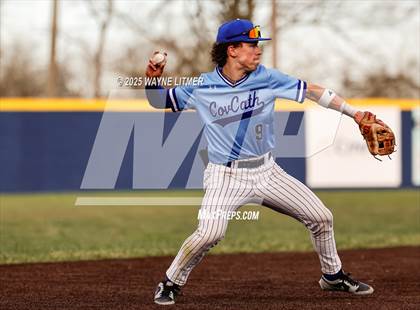 Thumbnail 1 in Highlands @ Covington Catholic photogallery.