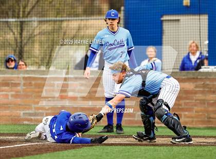 Thumbnail 1 in Highlands @ Covington Catholic photogallery.