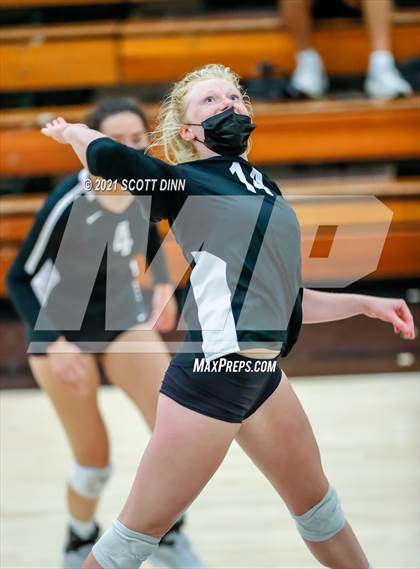 Thumbnail 2 in Los Gatos @ Archbishop Mitty photogallery.