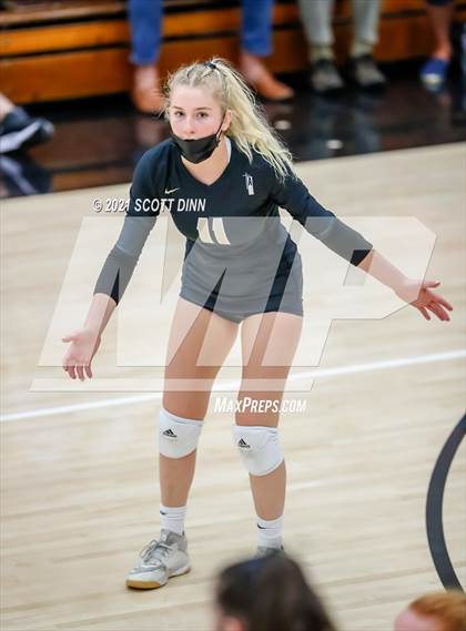 Thumbnail 1 in Los Gatos @ Archbishop Mitty photogallery.