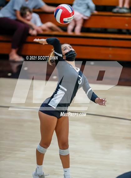 Thumbnail 2 in Los Gatos @ Archbishop Mitty photogallery.