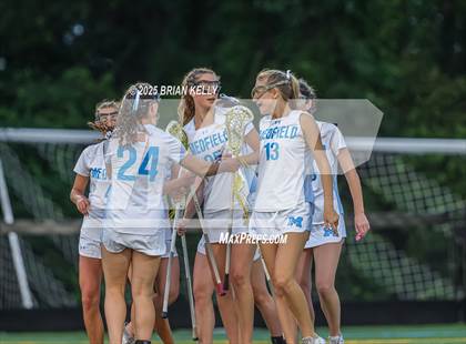 Thumbnail 1 in Medfield vs Newburyport (MIAA Division 3 Final) photogallery.