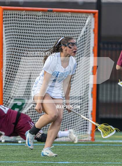 Thumbnail 2 in Medfield vs Newburyport (MIAA Division 3 Final) photogallery.