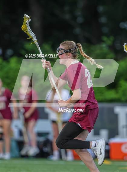 Thumbnail 2 in Medfield vs Newburyport (MIAA Division 3 Final) photogallery.