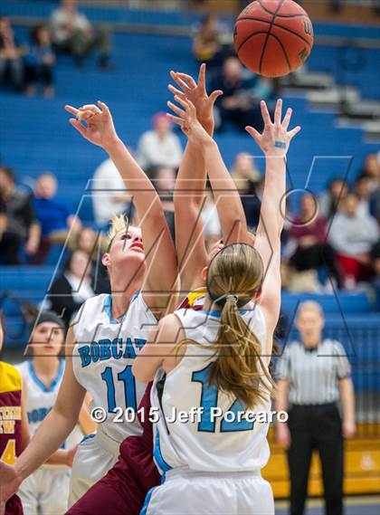 Thumbnail 2 in Sky View vs. Mountain View (UHSAA 4A Semifinal) photogallery.