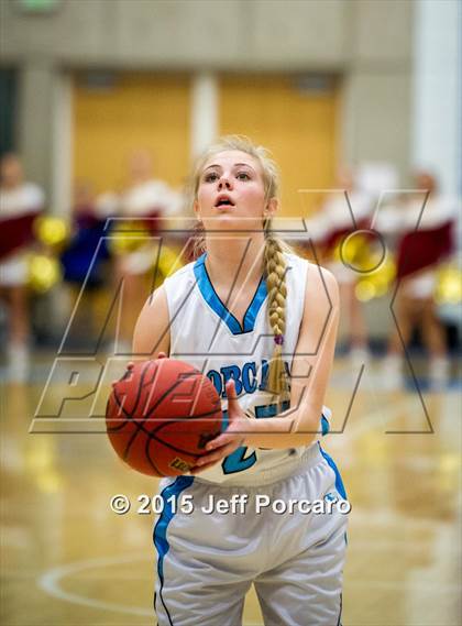 Thumbnail 2 in Sky View vs. Mountain View (UHSAA 4A Semifinal) photogallery.