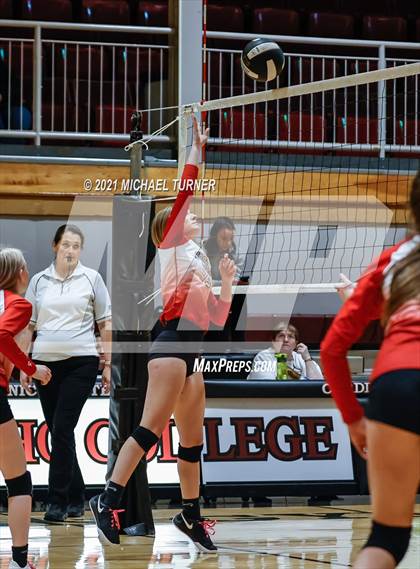 Thumbnail 2 in Mullan vs Kootenai (1AD2 District 1 Playoffs) photogallery.