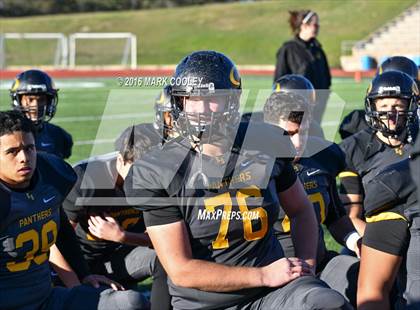 Thumbnail 1 in Round Rock vs. Klein Oak (UIL 6A Area Playoff) photogallery.