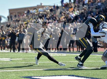 Thumbnail 3 in Round Rock vs. Klein Oak (UIL 6A Area Playoff) photogallery.